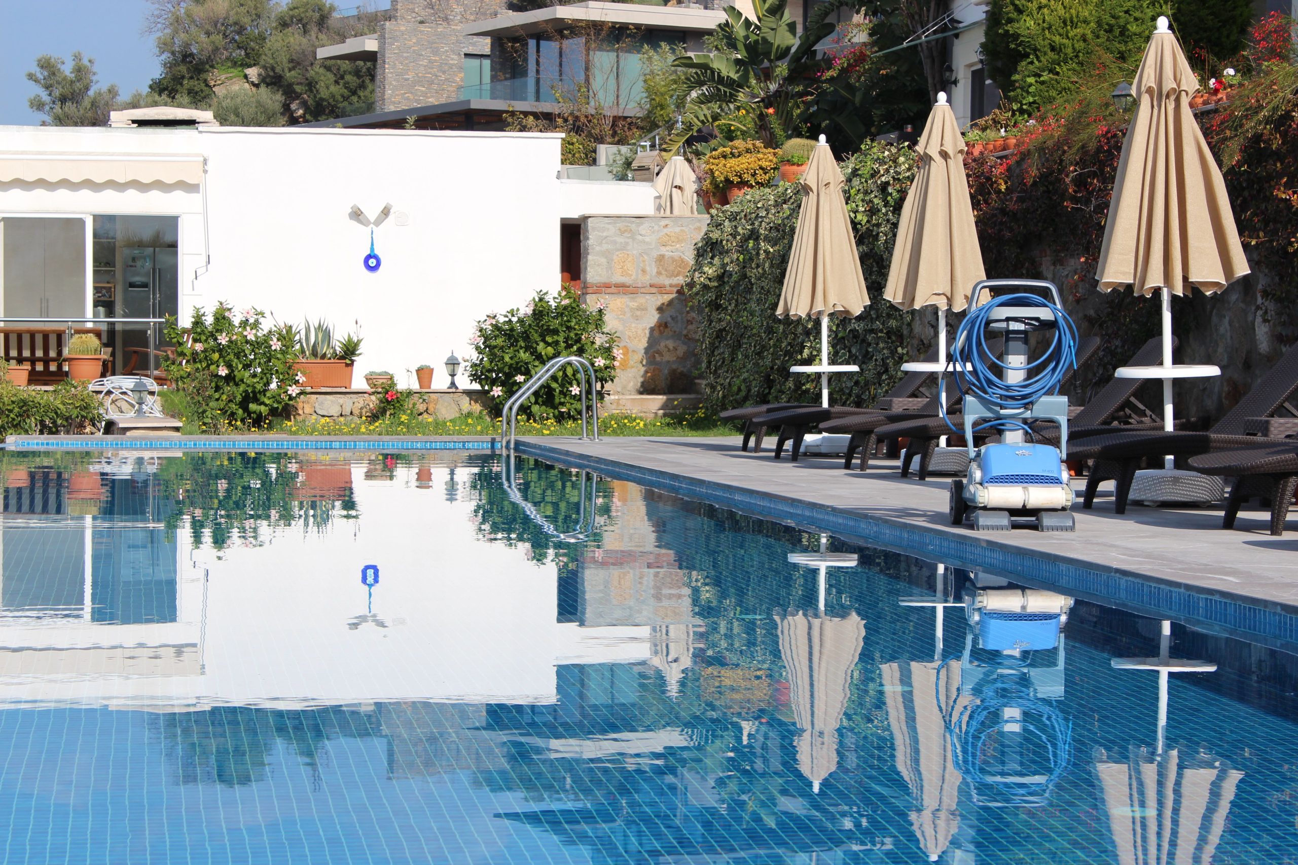 Mantenimiento de piscinas: conservar el agua y las instalaciones