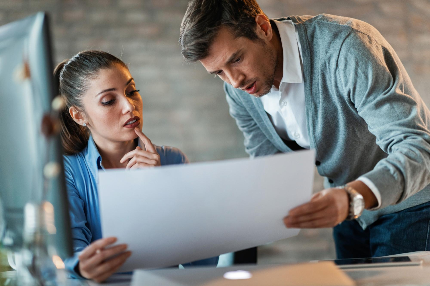 ¿Qué debemos tener en cuenta para cumplir la normativa dentro de una empresa?